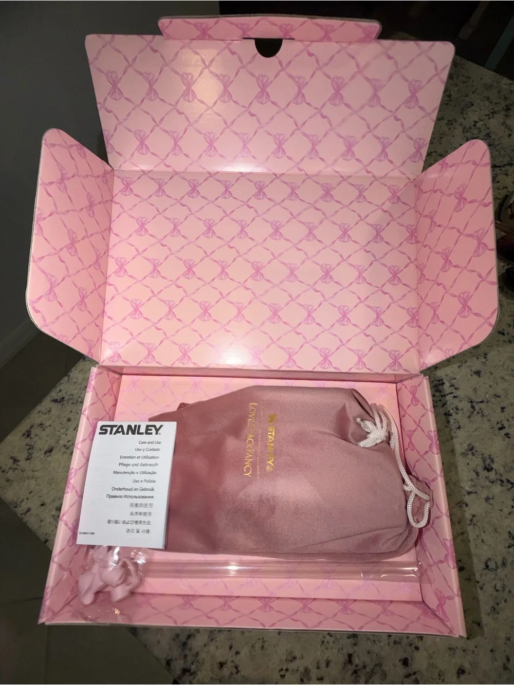 Stanley X LoveShackFancy 40 oz Pink Bow Quencher Set